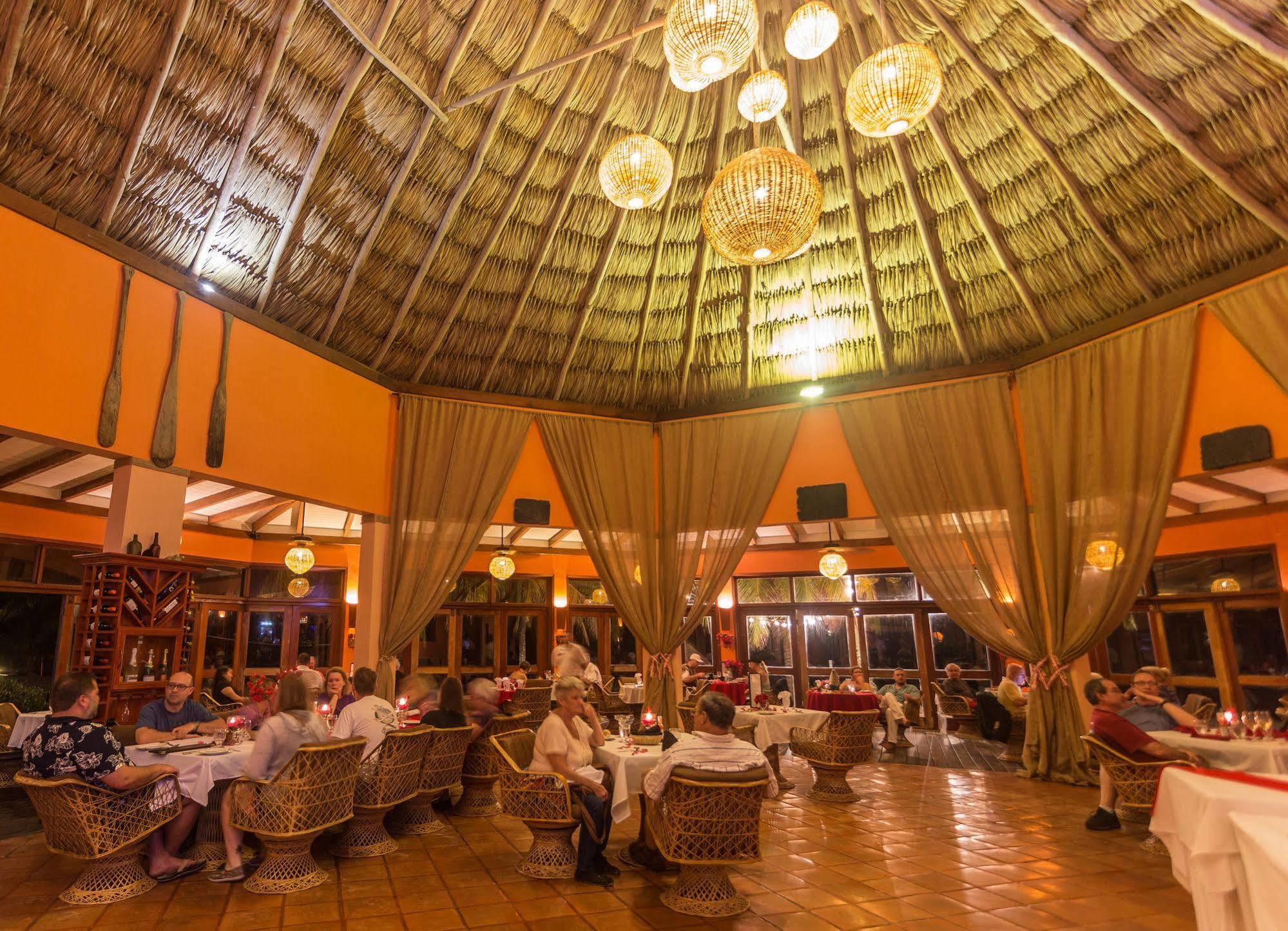 Almond Beach Resort At Jaguar Reef ホプキンズ エクステリア 写真