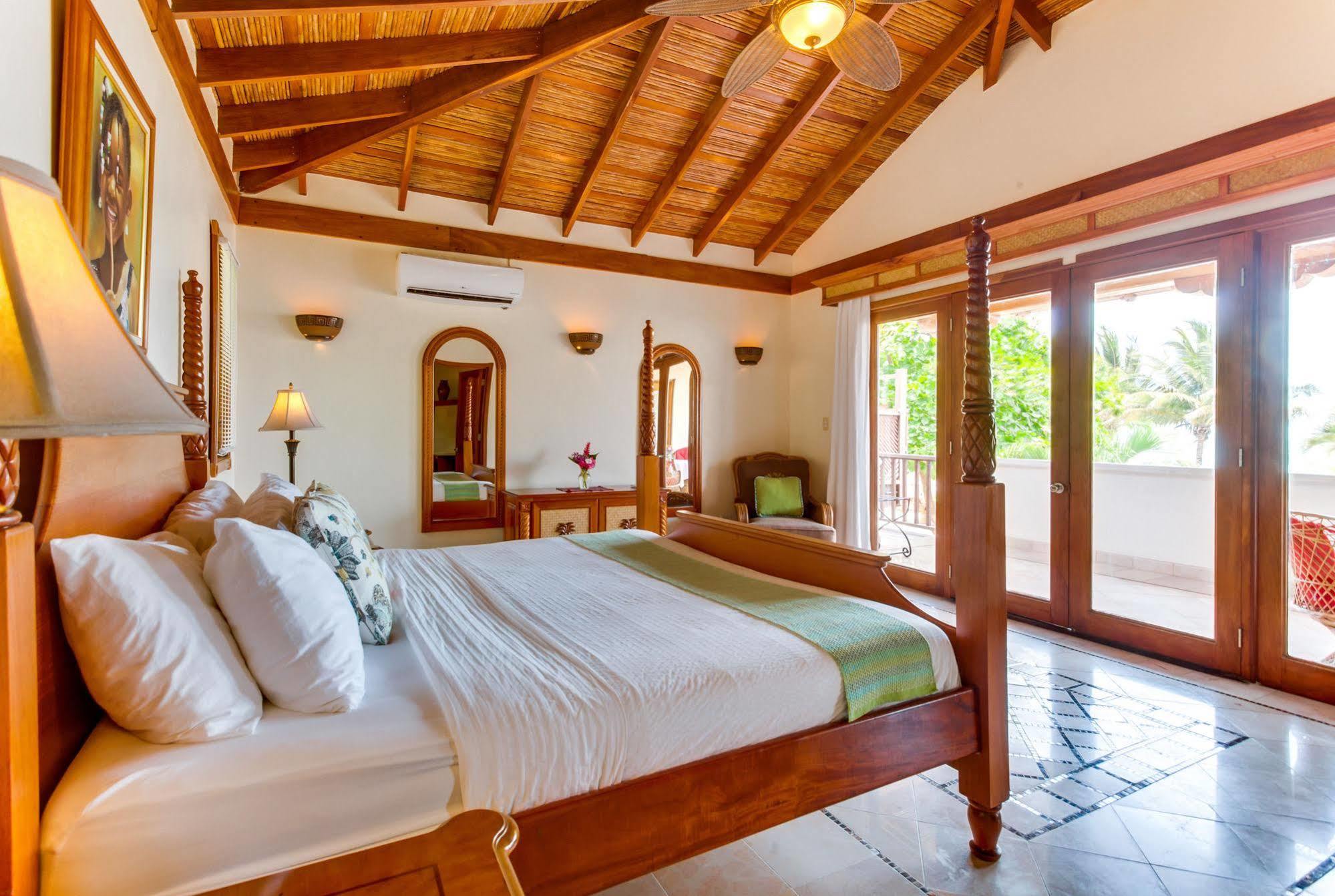Almond Beach Resort At Jaguar Reef ホプキンズ エクステリア 写真