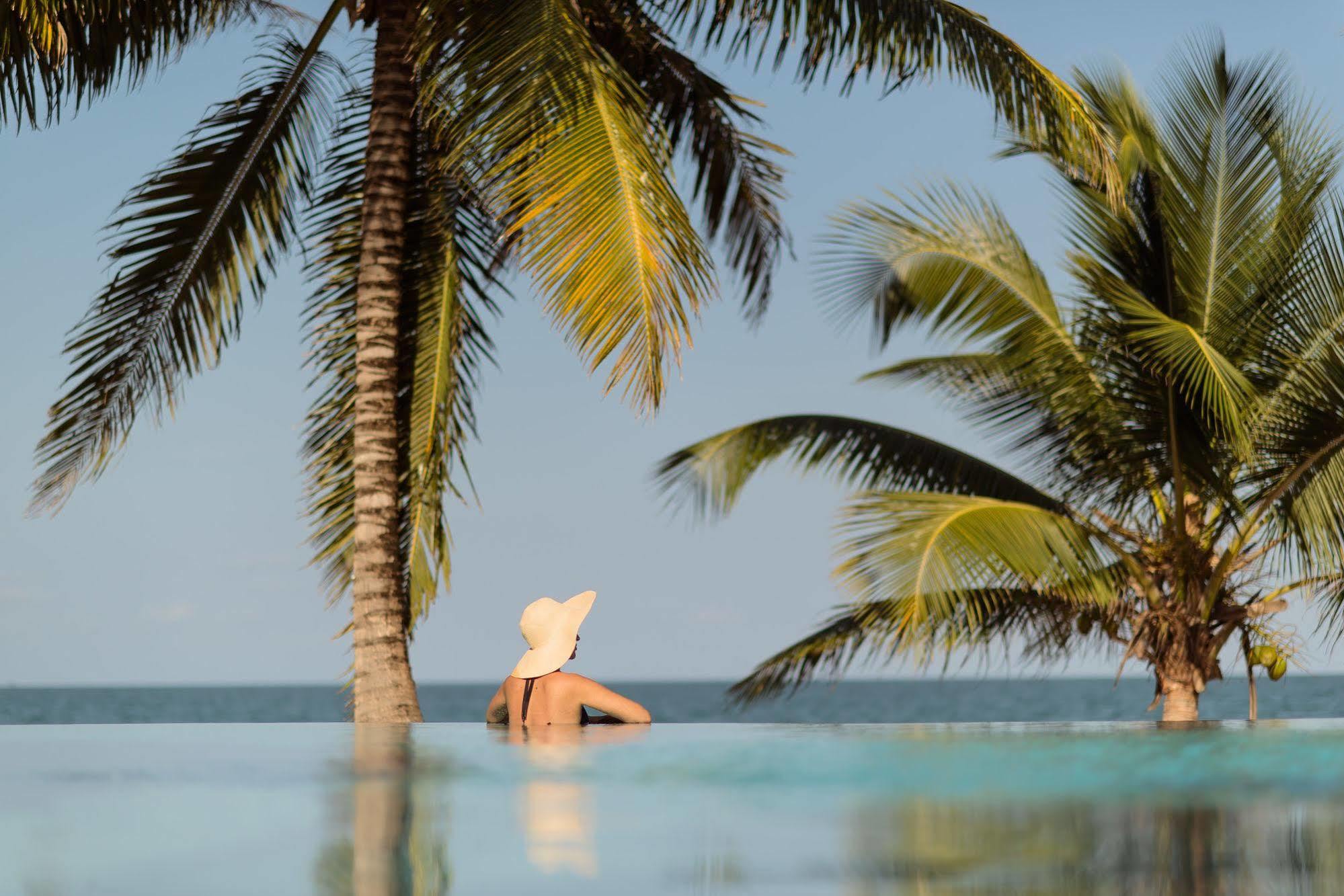 Almond Beach Resort At Jaguar Reef ホプキンズ エクステリア 写真