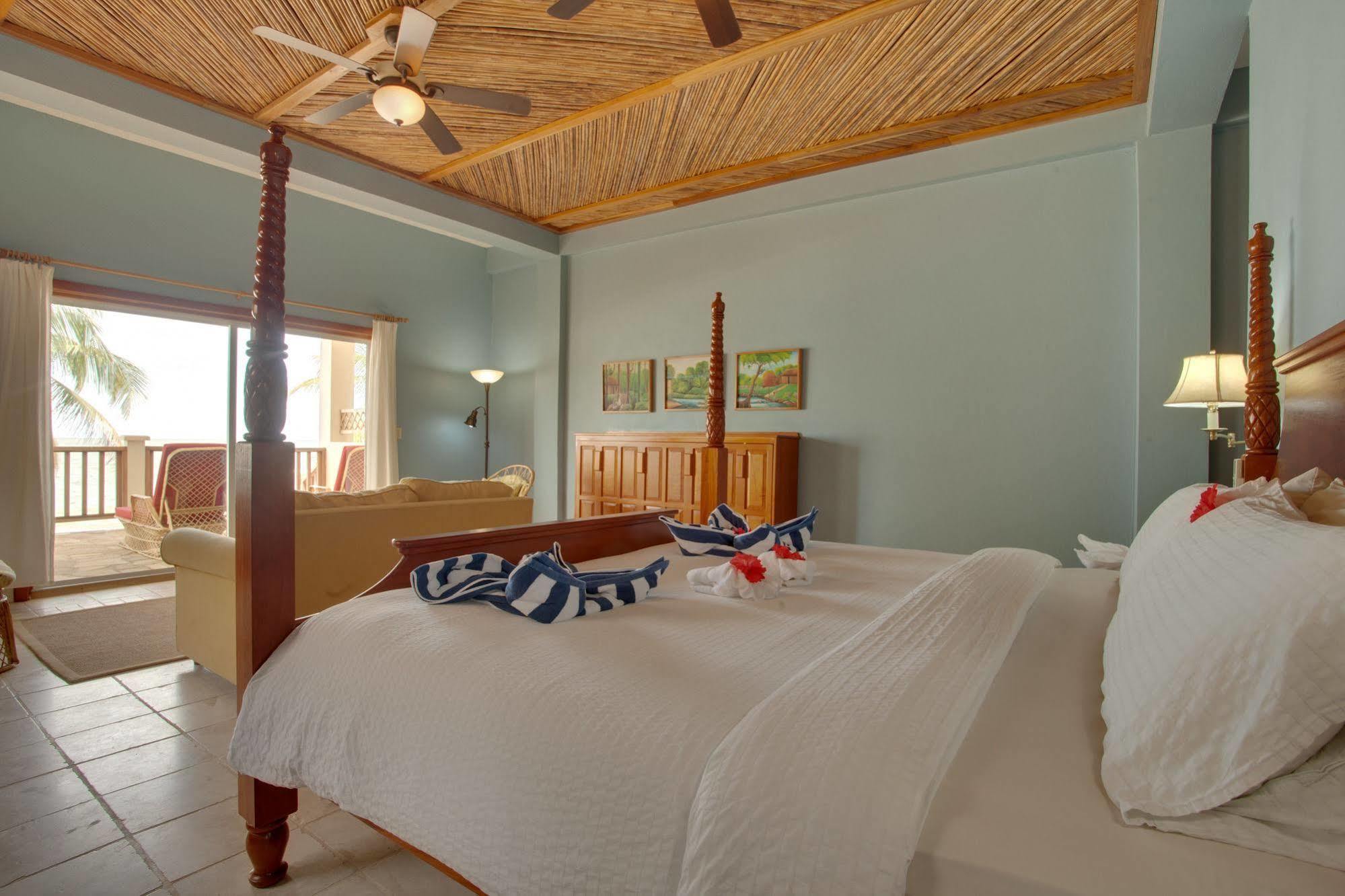 Almond Beach Resort At Jaguar Reef ホプキンズ エクステリア 写真