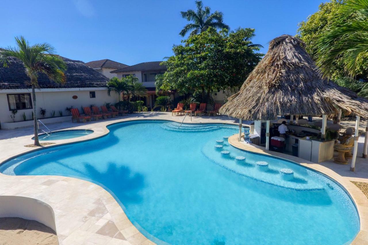 Almond Beach Resort At Jaguar Reef ホプキンズ エクステリア 写真